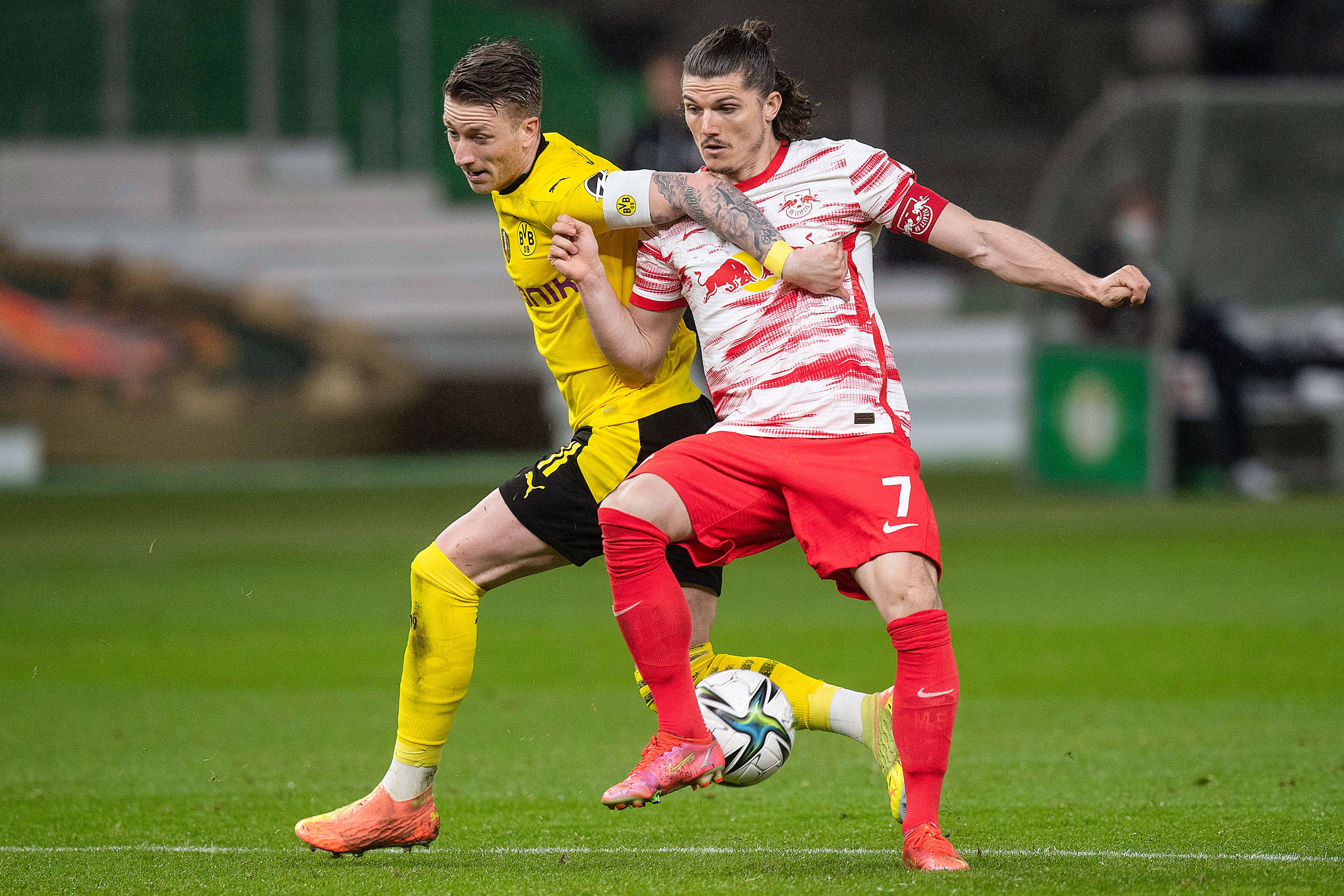 开云体育app-多特蒙德迎德国杯关键赛，关键时刻绝杀压哨，信心回归，更衣室氛围转暖的简单介绍